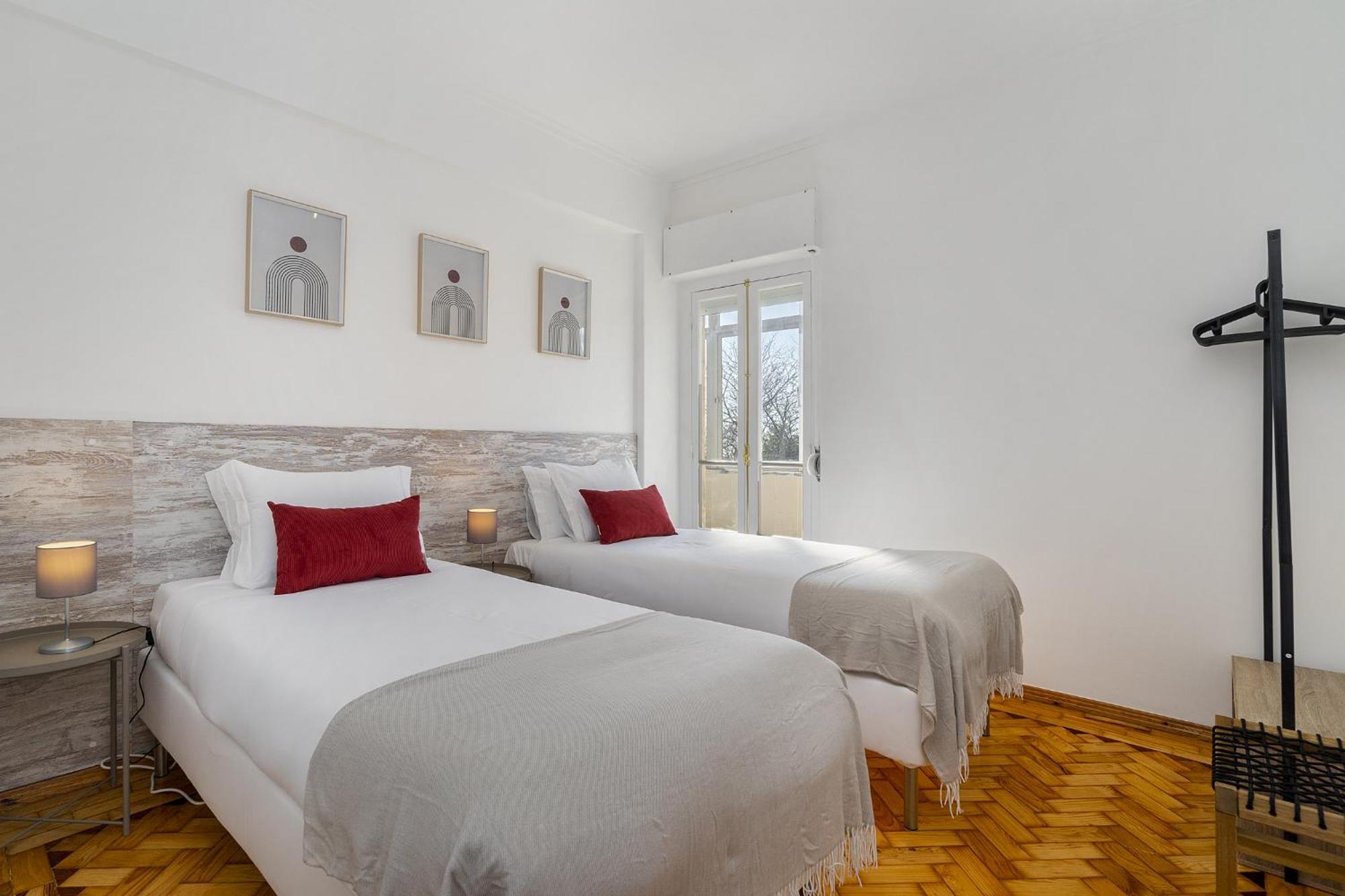 Whome Peaceful Alges Family Home Away From City Noise Esterno foto